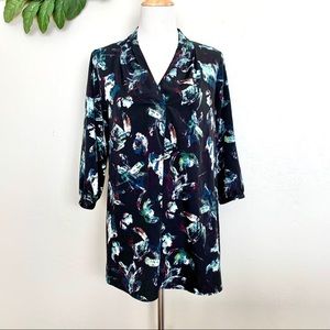 Liz Lange Maternity Abstract Watercolor Blouse S